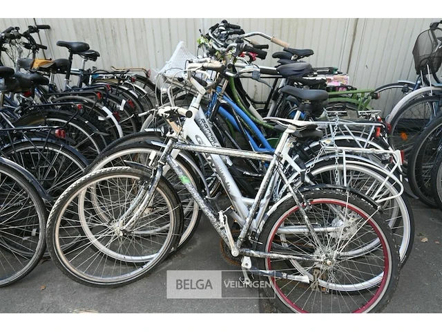 Partij van 10 diverse fietsen - afbeelding 2 van  6