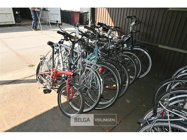 Partij van 10 diverse fietsen - afbeelding 1 van  7