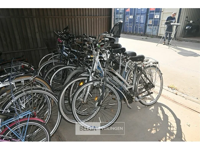 Partij van 10 diverse fietsen - afbeelding 1 van  6