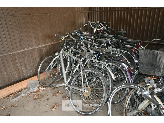 Partij van 10 diverse fietsen - afbeelding 1 van  6