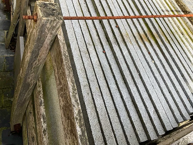 Partij van 28 m2 terrastegels in arduin - afbeelding 11 van  13