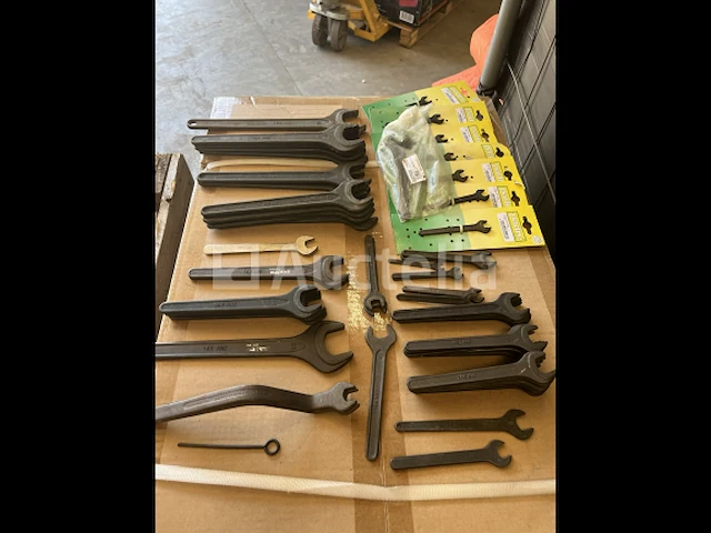 Partij van 67 machine sleutels 6-38 mm - afbeelding 1 van  5