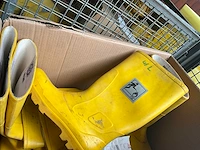 Partij veiligheidslaarzen - afbeelding 3 van  9