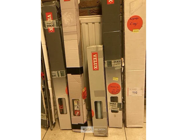 Partij velux rolgordijnen diverse soorten en afmetingen - afbeelding 2 van  3