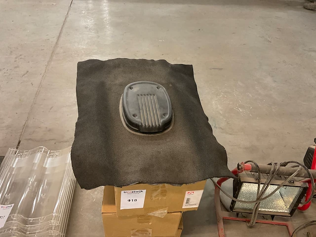 Partij ventilatie-dakpannen - afbeelding 1 van  3