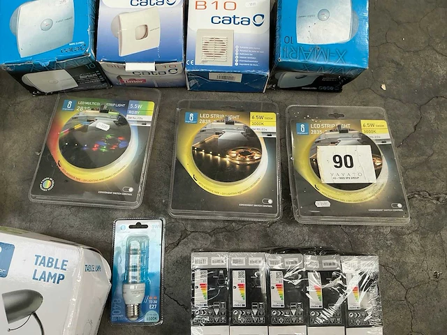 Partij verlichting en verdeeldozen - afbeelding 7 van  8