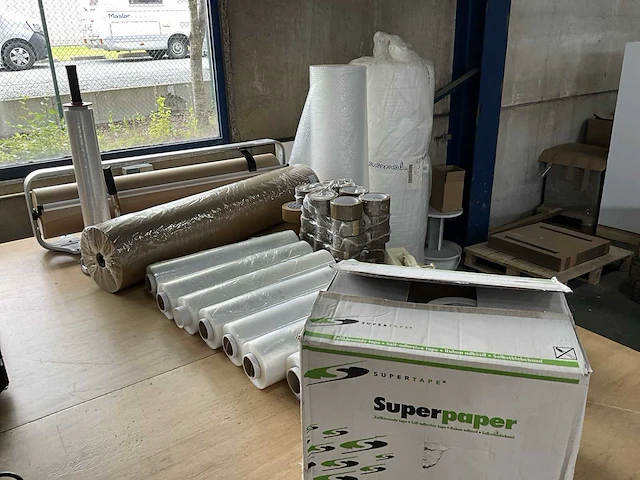 Partij verpakkingsmaterialen - afbeelding 1 van  18