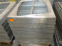 Partij versterkte metalen draadlegborden - afbeelding 2 van  3