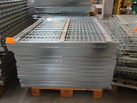 Partij versterkte metalen draadlegborden - afbeelding 1 van  2