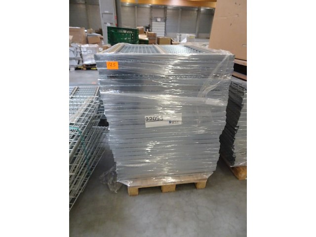 Partij versterkte metalen draadlegborden - afbeelding 1 van  3