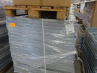 Partij versterkte metalen draadlegborden - afbeelding 1 van  2