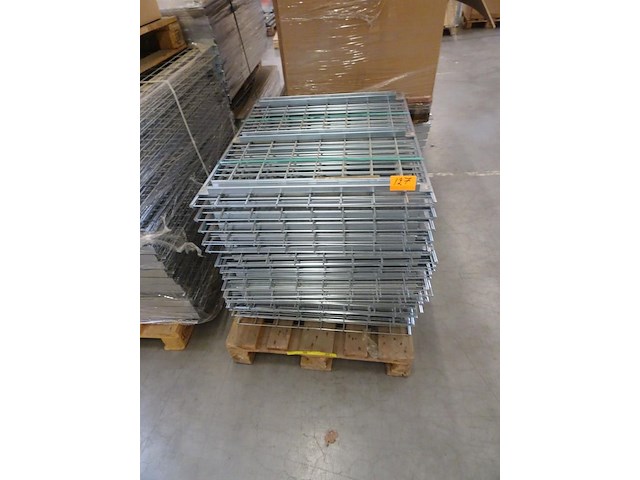 Partij versterkte metalen draadlegborden - afbeelding 2 van  5