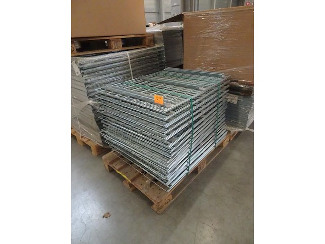 Partij versterkte metalen draadlegborden - afbeelding 3 van  5