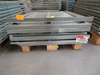 Partij versterkte metalen draadlegborden - afbeelding 1 van  3