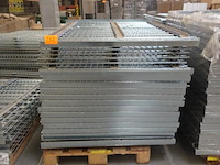 Partij versterkte metalen draadlegborden - afbeelding 1 van  3