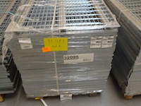 Partij versterkte metalen draadlegborden - afbeelding 2 van  4