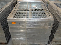 Partij versterkte metalen draadlegborden - afbeelding 2 van  4