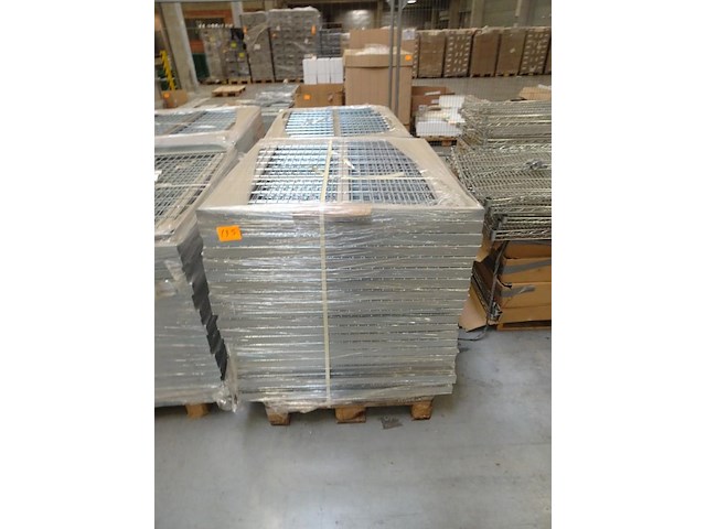 Partij versterkte metalen draadlegborden - afbeelding 2 van  3