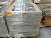 Partij versterkte metalen draadlegborden - afbeelding 2 van  3