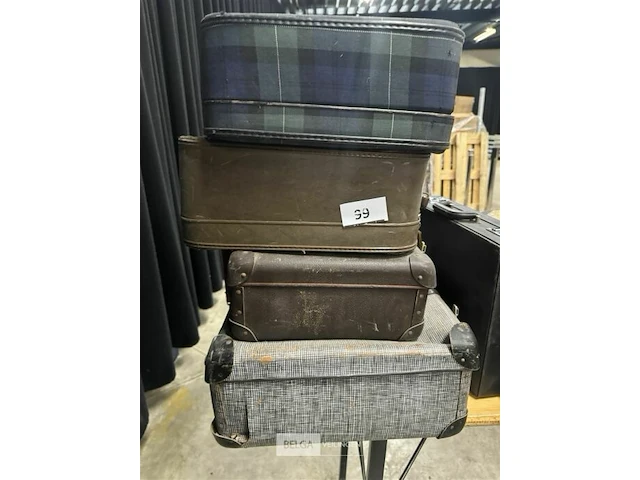 Partij vintage koffers - afbeelding 1 van  4