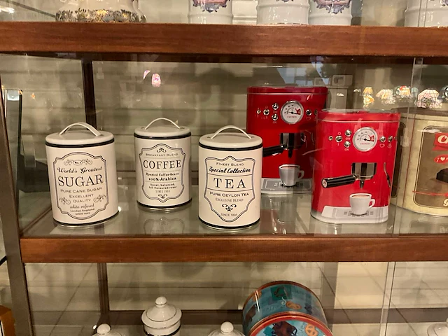 Partij vintage porselein apotheekpotten en bewaardozen (circa 35x) - afbeelding 8 van  11