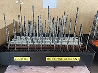 Partij volhardmetalen boor met inwendige koeling - afbeelding 1 van  5