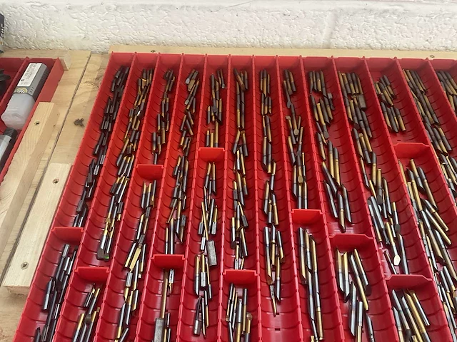 Partij volhardmetalen mini uitdraai/ schroefdraad en groefbeitels - afbeelding 5 van  6