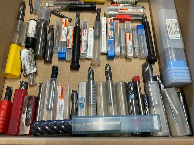 Partij volhardmetalen snijgereedschappen - afbeelding 8 van  9