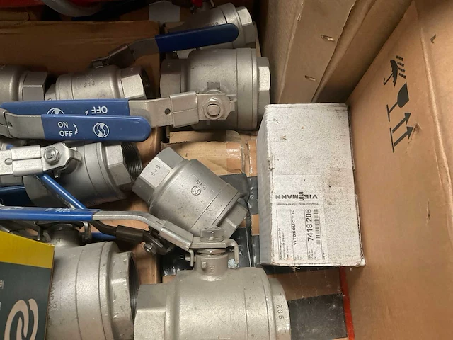 Partij water technisch materiaal - afbeelding 9 van  10