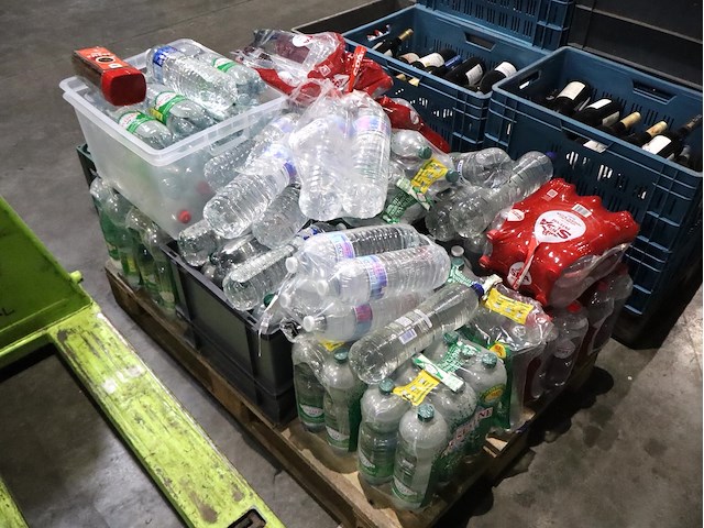 Partij water - afbeelding 1 van  4