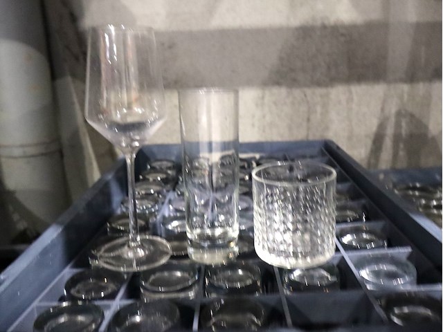 Partij waterglazen - afbeelding 1 van  3