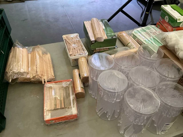 Partij wegwerp verpakkingen/verbruiksmateriaal - afbeelding 2 van  21