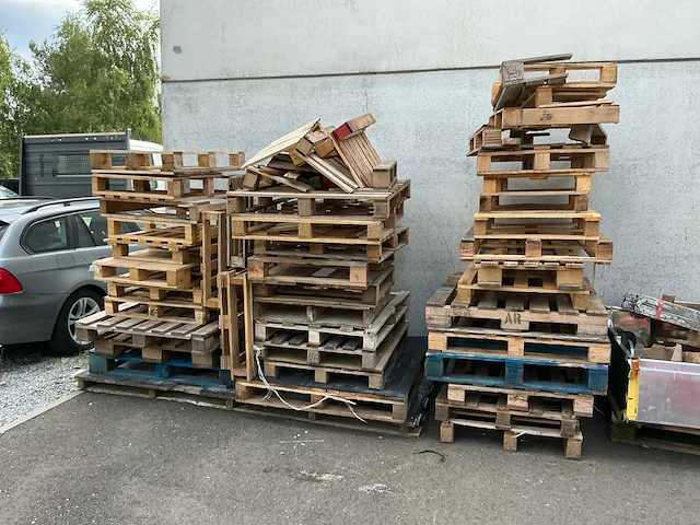 Partij wegwerppalletten - afbeelding 2 van  3