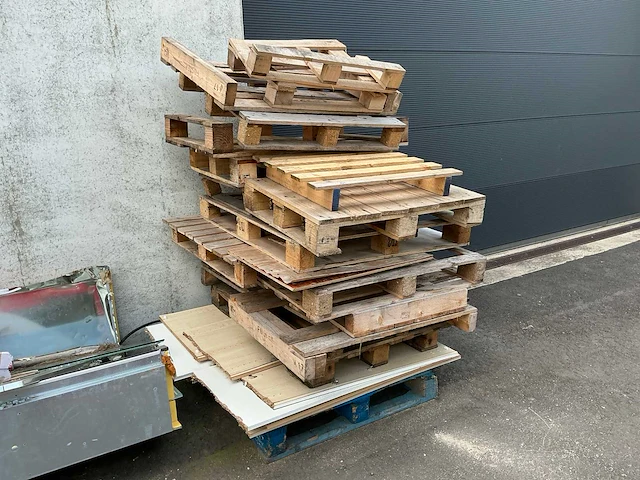 Partij wegwerppalletten - afbeelding 3 van  3