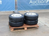Partij wielen good year 205/60r16 - afbeelding 1 van  1