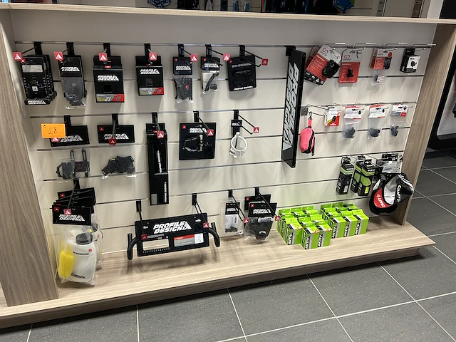 Partij wieleraccessoires - afbeelding 1 van  17