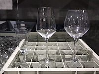 Partij wijn – en chapgne glazen - afbeelding 1 van  5