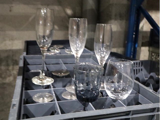 Partij wijn – en chapgne glazen - afbeelding 1 van  2