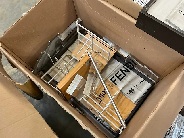 Partij winkelinrichting - afbeelding 7 van  10