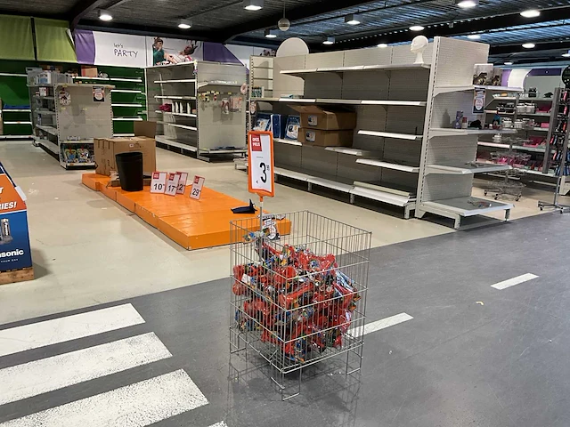 Partij winkelstellingen - afbeelding 5 van  56
