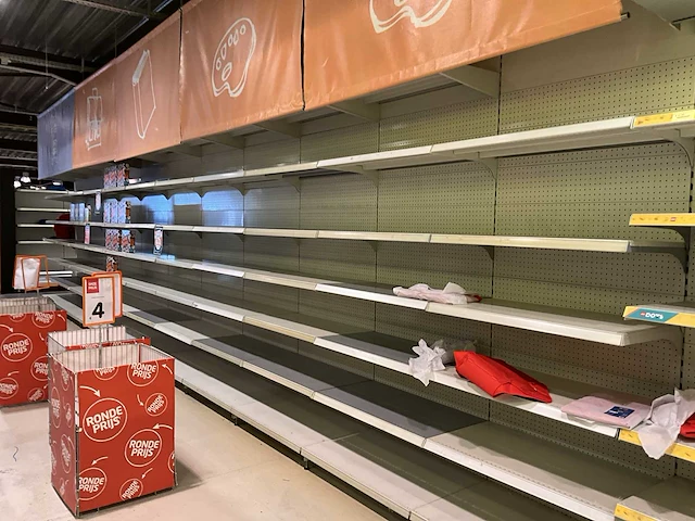 Partij winkelstellingen - afbeelding 30 van  56