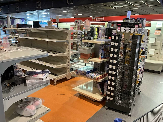Partij winkelstellingen - afbeelding 44 van  56