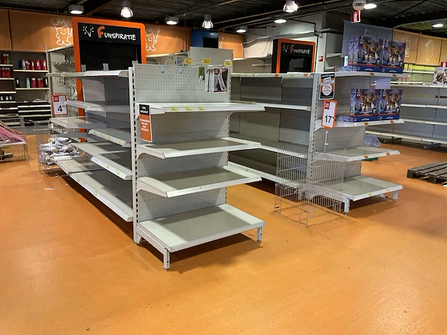Partij winkelstellingen - afbeelding 49 van  56