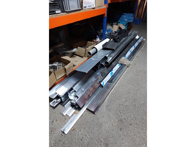 Partij zink/koperwerk - afbeelding 34 van  43