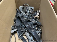 Partijj paardensport toebehoren - afbeelding 1 van  2