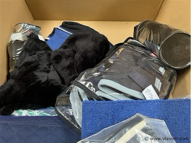 Partijj paardensport toebehoren - afbeelding 2 van  4