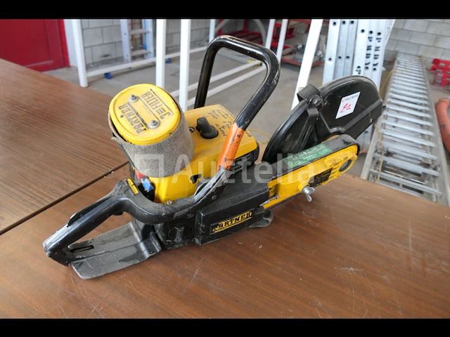 Partner k 65 benzine kettingzaag - afbeelding 2 van  7