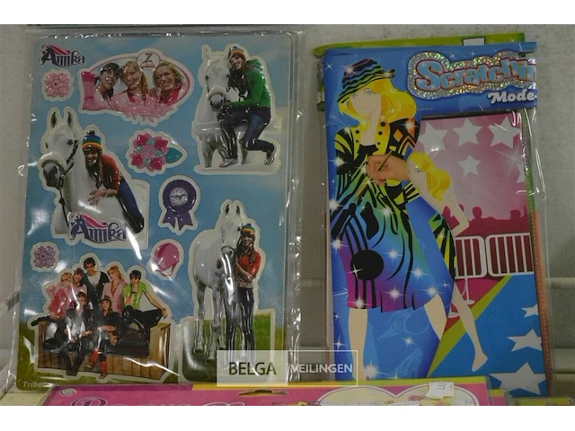 Party div soorten stickers+schetsboekje - afbeelding 2 van  4