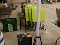 Party rocker en lichtkolom - afbeelding 1 van  5