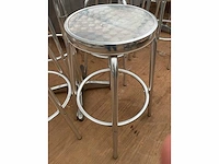 Partytafel met 4 barkrukken - afbeelding 2 van  3